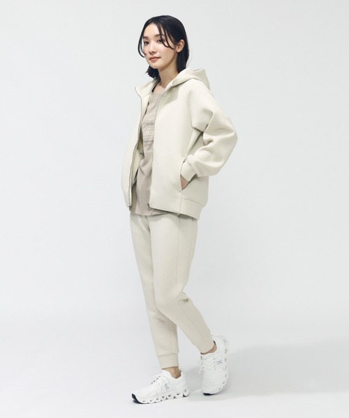 TIGORA（ティゴラ）の「ティゴラ TIGORA テックスウェットジップパーカー（スウェット・レディース・ベージュ/オフホワイト/ブラック・S/M/L/XL）」の6枚目の写真