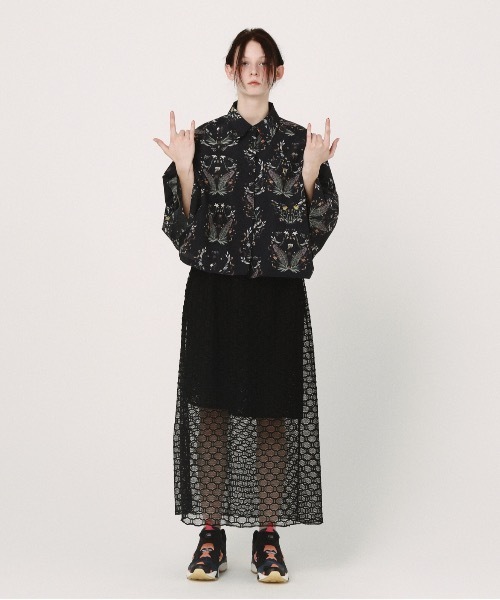 bedsidedrama（ベットサイドドラマ）の「Dance In The Garden Cape Shirt（シャツ/ブラウス・レディース・ナチュラル/ブラック・1/2）」の6枚目の写真