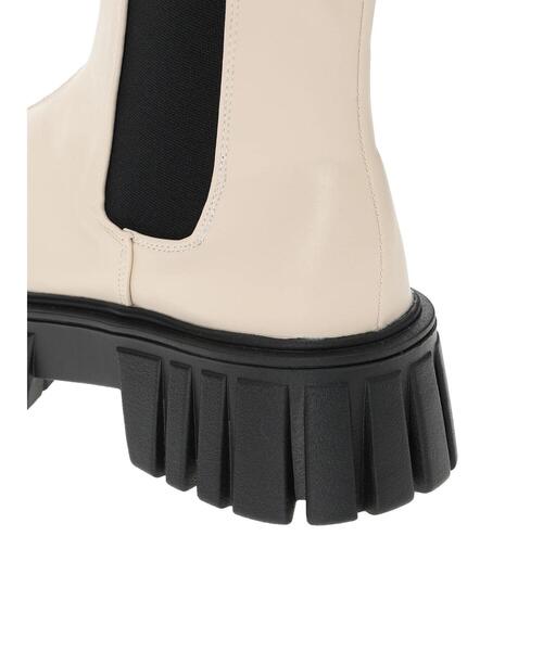 ehka sopo（エヘカソポ）の「フロントジップサイドゴアブーツ（ブーツ・レディース・ブラック/キナリ/ブラウン・M/L）」の14枚目の写真