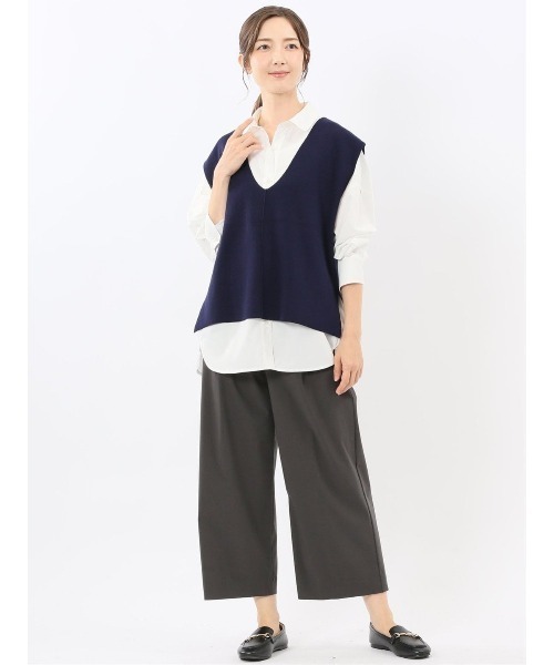 m.f.editorial(エムエフエディトリアル)の「【ハンドウォッシャブル】タカキュー レディース ミラノ Vネック ニットベスト(ベスト・レディース・ネイビー系/ブラック・LARGE/MEDIUM)」の8枚目の写真