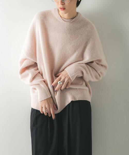 URBAN RESEARCH(アーバンリサーチ)の「FOX/CASHMEREルーズニット(ニット/セーター・レディース・ライトピンク/ブラウン系その他/ブラック・FREE)」の4枚目の写真