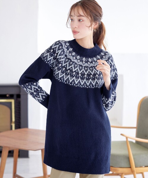 Tiaclasse(ティアクラッセ)の「【大きいサイズ】ヤクタッチ求心JQチュニック(ニット/セーター・レディース・ネイビー/オフホワイト/ブルー・XL/XXL)」の5枚目の写真
