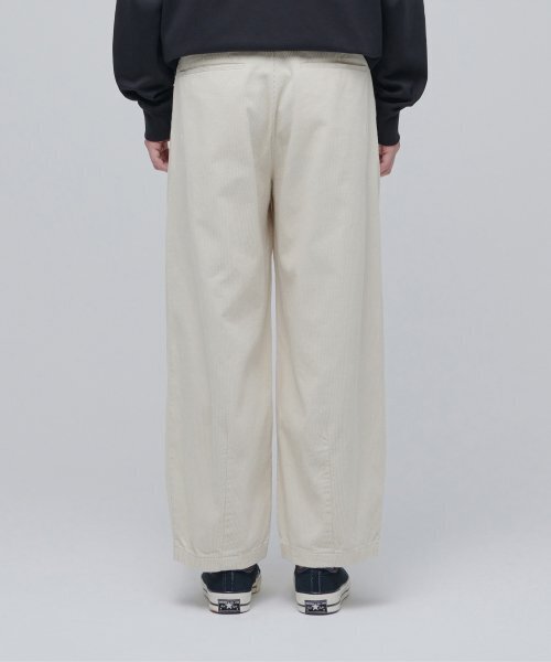 MUSINSA STANDARD（ムシンサスタンダード）の「コーデュロイワイドバルーンパンツ[クリーム]（その他パンツ・メンズ・その他・38/36/34/32/30/31/28/29/33）」の3枚目の写真