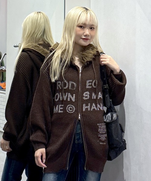 RODEO CROWNS WIDE BOWL（ロデオクラウンズワイドボウル）の「FADE LOGOニットジップフーディー（パーカー・レディース・オフホワイト/ブラック/ブラウン・FREE）」の3枚目の写真