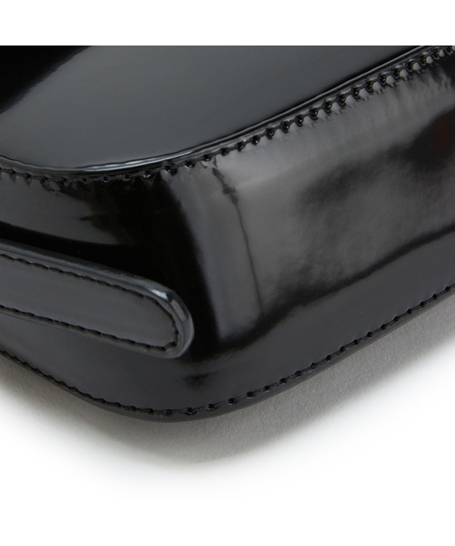 LAP（ラップ）の「SLIM BAGUETTE BAG AR7AB222（ショルダーバッグ・レディース・ブラック/アイボリー・FREE）」の4枚目の写真