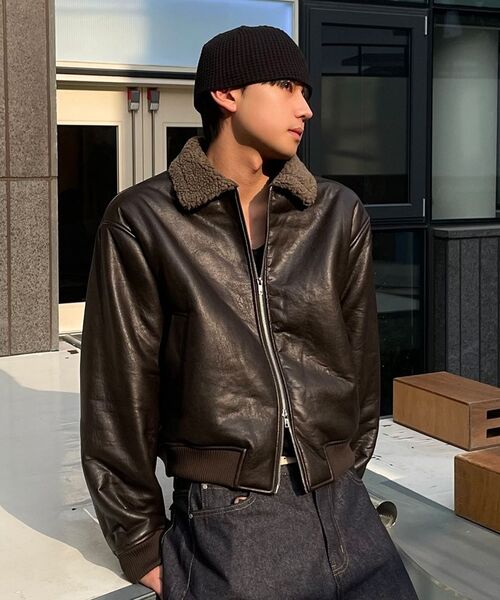 GLW(ジーエルダブリュ)の「ヴィンテージムートンバイカージャケットブラック(ムートンコート・レディース・その他・SMALL/MEDIUM/LARGE)」の2枚目の写真