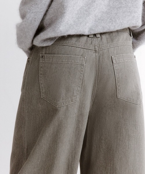 Fano Studios（ファノ ストゥディオズ）の「センターシーム ストレードワイドデニムパンツ FD25K036【Fano Studios】【2025AW】（デニムパンツ・レディース・グレー系その他・L/M/S）」の4枚目の写真