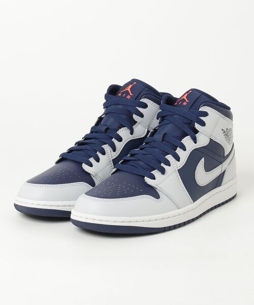 JORDAN BRAND(ジョーダンブランド)の「AIR JORDAN 1 MID(スニーカー・メンズ・ネイビー・28.0cm/27.5cm/27.0cm/26.5cm/26.0cm/28.5cm/29.0cm)」の1枚目の写真