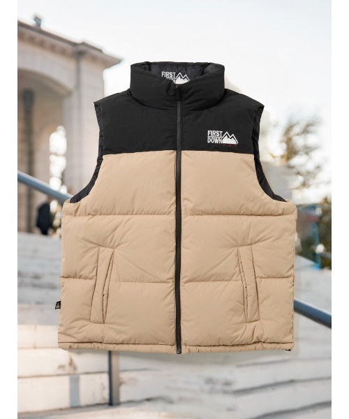 FIRST DOWN（ファーストダウン）の「【ファーストダウン 撥水防風】FIRSTDOWN USA ダウンベスト（ダウンベスト・メンズ・ブラック/ホワイト/ベージュ/パープル・LARGE/MEDIUM/X-LARGE）」の3枚目の写真