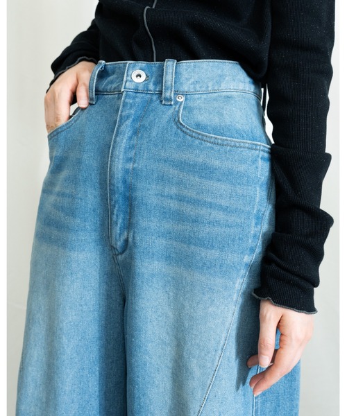 MIDVEIN(ミッドヴェイン)の「Wide denim(デニムパンツ・レディース・ライトブルー/ネイビー/ブラウン・SMALL/MEDIUM)」の9枚目の写真