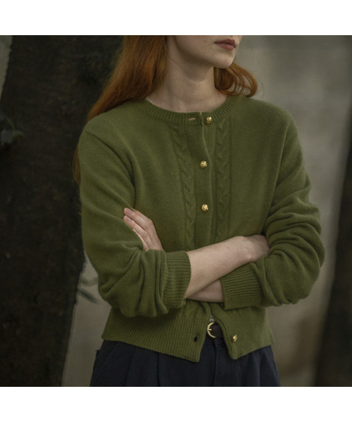 KNOWNBETTER(ノウンベター)の「Gold button essential cardigan_Olive green(カーディガン/ボレロ・レディース・オリーブ・FREE)」の1枚目の写真