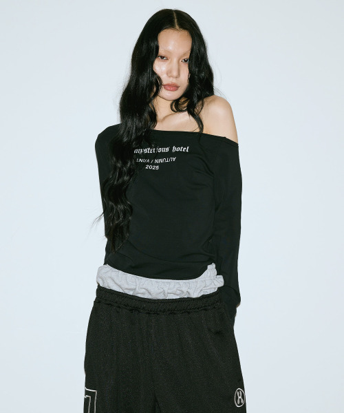 THE MYSTERIOUS HOTEL（ザミステリアスホテル）の「TMH ESSENTIAL OFF-SHDR T [3 Color]（Tシャツ/カットソー・レディース・ライトグレー/ブラック/アイボリー・FREE）」の5枚目の写真
