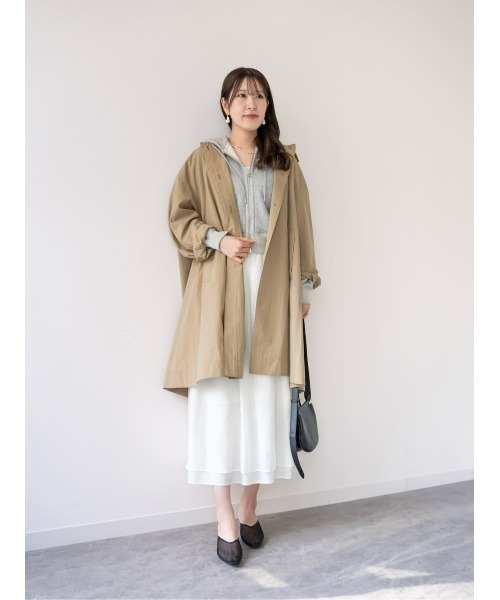 allureville(アルアバイル)の「ステンカラーフレアコート(ステンカラーコート・レディース・ベージュ/モカ・2)」の14枚目の写真