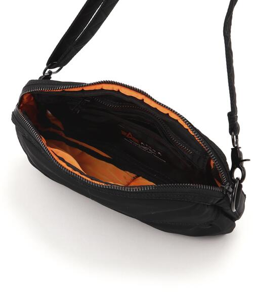 Alpha Industries(アルファインダストリーズ)の「Alpha Industries/アルファインダストリーズ/NYLON MESSENGER BAG/ナイロン メッセンジャー バッグ(トートバッグ・メンズ・グレー/ブラック・F)」の15枚目の写真