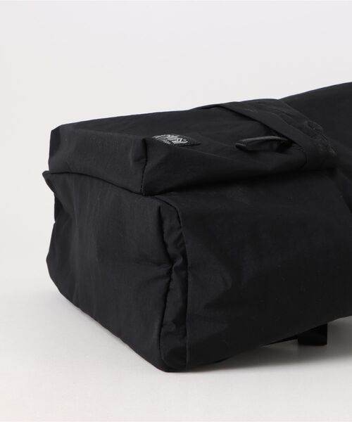 Manhattan Portage BLACK LABEL(マンハッタンポーテージ ブラックレーベル)の「STUYTOWN BACKPACK NYLON TUSSAH(バックパック/リュック・メンズ・ブラック・MEDIUM)」の14枚目の写真