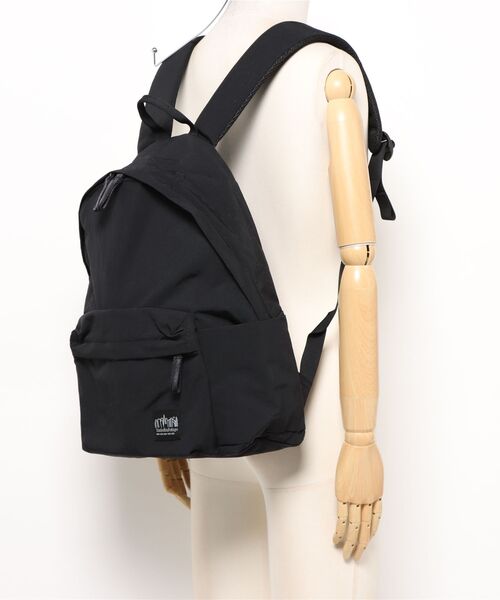 Manhattan Portage BLACK LABEL(マンハッタンポーテージ ブラックレーベル)の「STUYTOWN BACKPACK NYLON TUSSAH(バックパック/リュック・メンズ・ブラック・MEDIUM)」の16枚目の写真