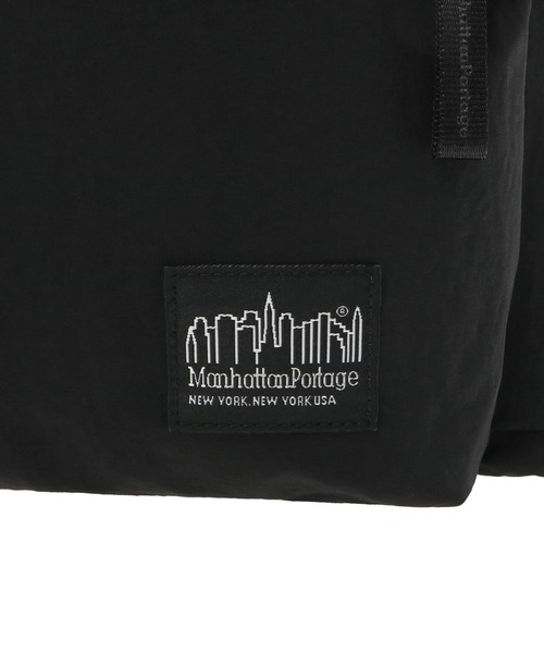 Manhattan Portage BLACK LABEL(マンハッタンポーテージ ブラックレーベル)の「STUYTOWN BACKPACK NYLON TUSSAH(バックパック/リュック・メンズ・ブラック・MEDIUM)」の10枚目の写真