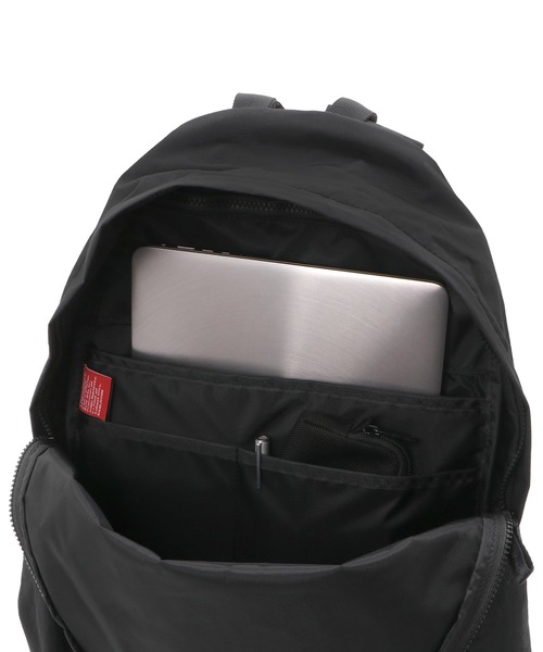 Manhattan Portage BLACK LABEL(マンハッタンポーテージ ブラックレーベル)の「STUYTOWN BACKPACK NYLON TUSSAH(バックパック/リュック・メンズ・ブラック・MEDIUM)」の12枚目の写真