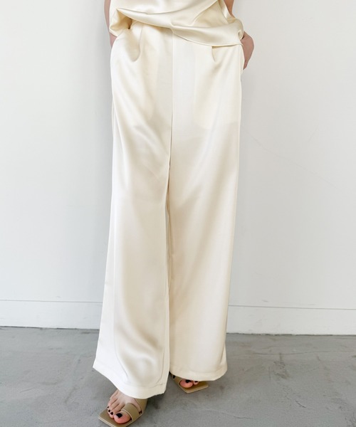 select MOCA by son（セレクトモカバイソン）の「ストレートイージーサテンタックパンツ【セットアップ対応】【by SON】（その他パンツ・レディース・ブラウン/アイボリー/ブラック・FREE）」の10枚目の写真