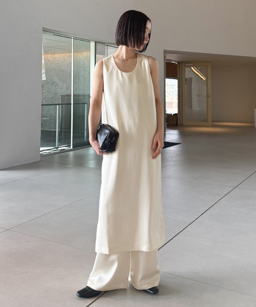 select MOCA by son（セレクトモカバイソン）の「ストレートイージーサテンタックパンツ【セットアップ対応】【by SON】（その他パンツ・レディース・ブラウン/アイボリー/ブラック・FREE）」の17枚目の写真