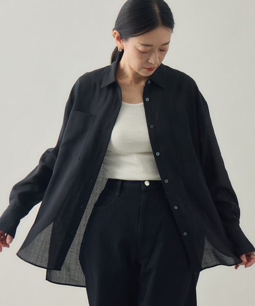 kuros'（クロス）の「【kuros’オリジナル】スリットシースルーシャツ（シャツ/ブラウス・レディース・ホワイト/ブラック/グレー・MEDIUM/LARGE）」の2枚目の写真