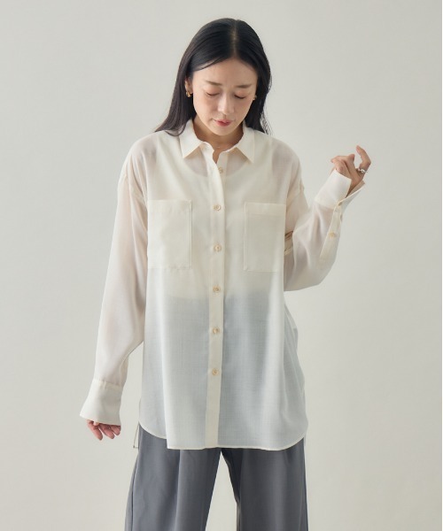 kuros'(クロス)の「【kuros’オリジナル】スリットシースルーシャツ 日本製(シャツ/ブラウス・レディース・ホワイト/ブラック/グレー・MEDIUM/LARGE)」の9枚目の写真