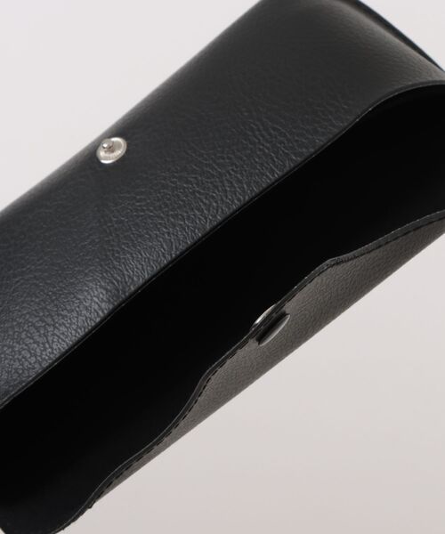 Fun & Daily（ファンアンドデイリー）の「F&D : PUレザーメガネ＆サングラスケース（メガネ・メンズ・ブラウン/ブラック・FREE）」の5枚目の写真