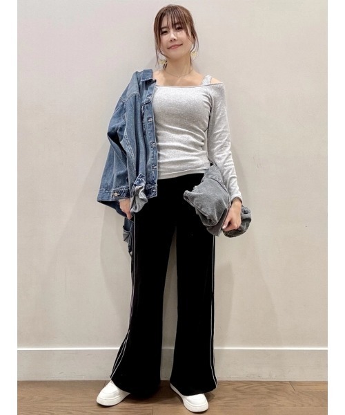 GAP(ギャップ)の「モダン オフショルダートップス(Tシャツ/カットソー・レディース・オフホワイト/グレー/ブラック・XXS/XS/XL/L/M/S)」の20枚目の写真