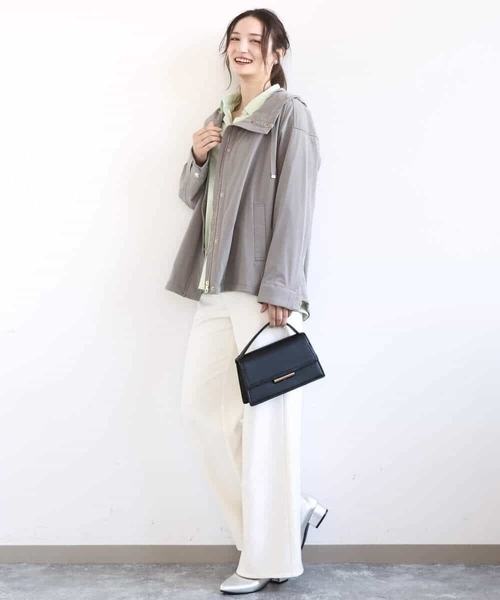 MK MICHEL KLEIN（エムケーミッシェルクラン）の「[撥水/洗える]ストレッチマウンテンパーカー（マウンテンパーカー・レディース・ベージュ/モカ/スミクロ・38）」の20枚目の写真