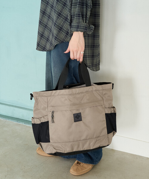 FREAK'S STORE（フリークスストア）の「限定展開 Columbia/コロンビア Great Smoky Garden Tote/グレートスモーキーガーデン トート（ショルダーバッグ・レディース・ブラック/ベージュ/サックスブルー・ONE SIZE）」の9枚目の写真