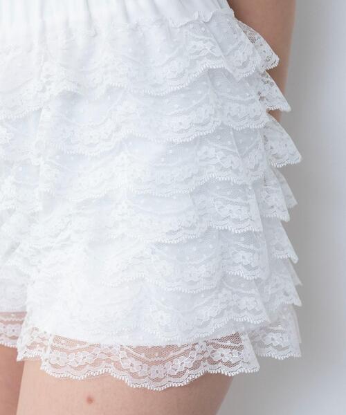 WEGO(ウィゴー)の「WEGO/【26年春夏新作】レースフリルマイクロショートパンツ(スラックス・レディース・ブラック/ホワイト・FREE)」の4枚目の写真