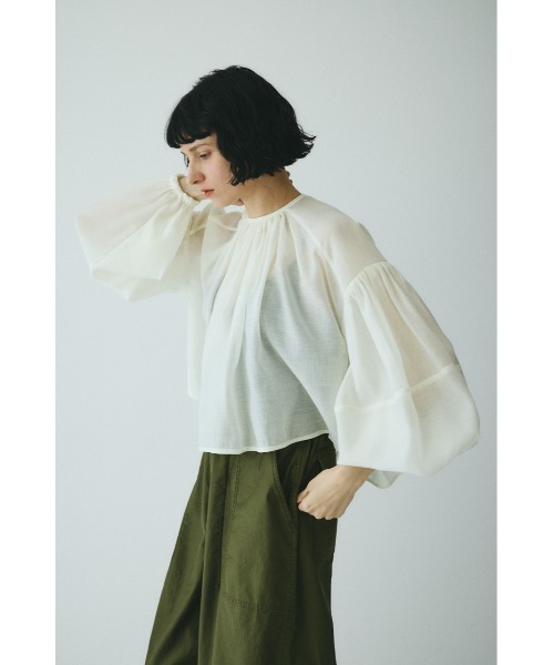HeRIN.CYE（ヘリンドットサイ）の「Volume sleeve blouse　　ボリュームスリーブブラウス（シャツ/ブラウス・レディース・ピンク/オフホワイト/ブラック・FREE）」の6枚目の写真