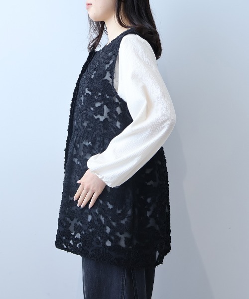 leswel(レスウェル)の「【L~5L 大きいサイズ】レーシーカットジャガードジレ(その他トップス・レディース・ブラック/クリーム・L/5L/4L/3L/LL)」の13枚目の写真