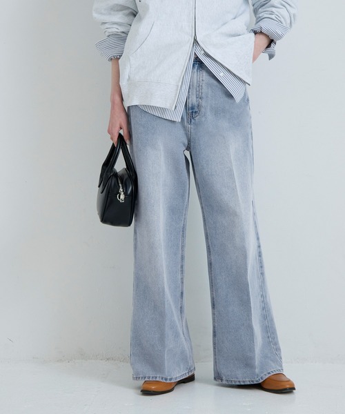 coca(coca)(コカ)の「センタープレスストレートデニムパンツ(デニムパンツ・レディース・ライトブルー・L/M/S)」の6枚目の写真