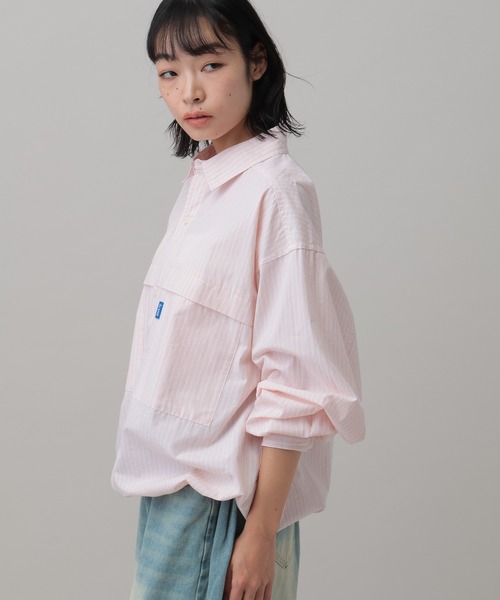 ALAND(エーランド)の「【UNISEX】ALAND/ストライプWビッグシャツ(シャツ/ブラウス・レディース・ブルー/ピンク・MEDIUM/LARGE)」の4枚目の写真