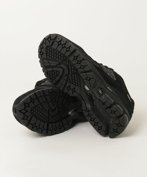 NEW BALANCE（ニューバランス）の「2002R（スニーカー・メンズ・ブラック・22.0cm/22.5cm/23.0cm/23.5cm/24.0cm/24.5cm/25.0cm/25.5cm/26.0cm/26.5cm/27.0cm/27.5cm/28.0cm/28.5cm/29.0cm/30.0cm）」の4枚目の写真