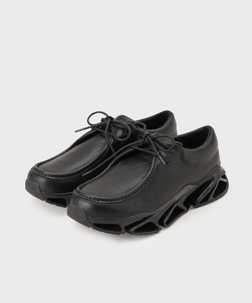 tk.TAKEO KIKUCHI(ティーケータケオキクチ)の「チロリアンアクションソールスニーカー(スニーカー・メンズ・ブラック・75)」の1枚目の写真