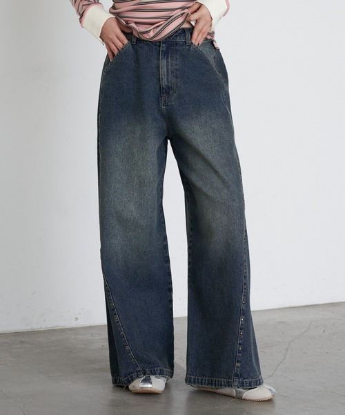 RAY CASSIN（レイカズン）の「【2サイズ展開 / ウエスト調節可】スタッズ付ワイドデニム（デニムパンツ・レディース・ブラック/ブルー/ベージュ/スカイブルー・S/M）」の4枚目の写真