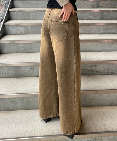 RAY CASSIN（レイカズン）の「【2サイズ展開 / ウエスト調節可】スタッズ付ワイドデニム（デニムパンツ・レディース・ブラック/ブルー/ベージュ/スカイブルー・S/M）」の9枚目の写真