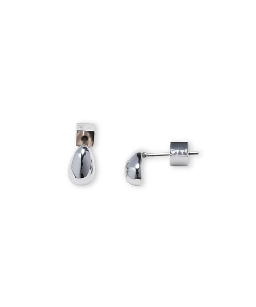 Lyvi(ライビィ)の「Drop Form Piercing / 金属アレルギー対応(ピアス(両耳用)・レディース・シルバー/ゴールド・FREE)」の10枚目の写真
