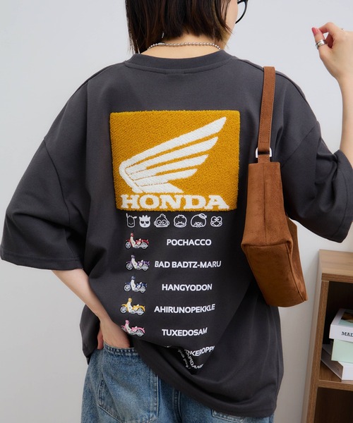 sanrio(サンリオ)の「【SANRIO/サンリオ】×【HONDA/ホンダ】フロッキー&サガラ刺繍 アートワークデザイン 半袖Tシャツ(Tシャツ/カットソー・メンズ・スミクロ/サックスブルー/ブラック/オフホワイト・M/L/LL)」の4枚目の写真