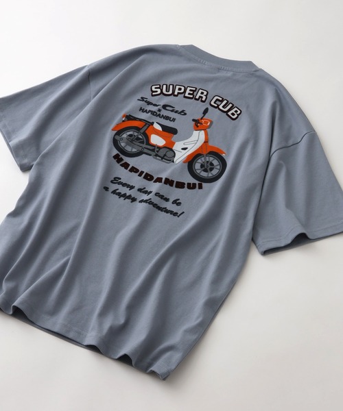 sanrio(サンリオ)の「【SANRIO/サンリオ】×【HONDA/ホンダ】フロッキー&サガラ刺繍 アートワークデザイン 半袖Tシャツ(Tシャツ/カットソー・メンズ・スミクロ/サックスブルー/ブラック/オフホワイト・M/L/LL)」の13枚目の写真