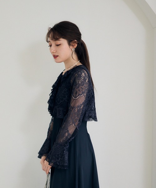 12Twelve Agenda(トゥエルブ アジェンダ)の「前後2wayレースボレロブラウス(カーディガン/ボレロ・レディース・ネイビー/ブラウン・M)」の7枚目の写真