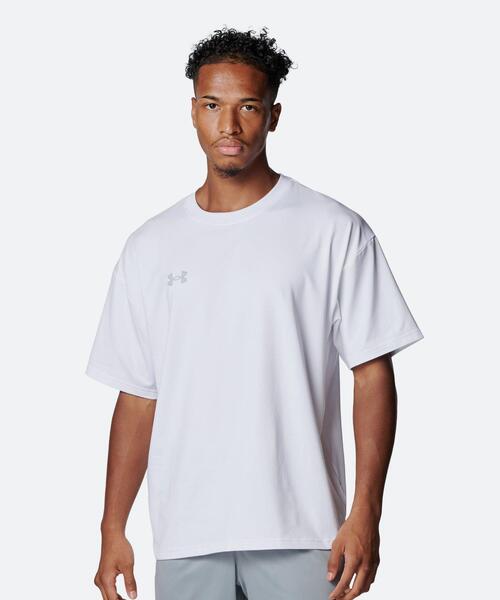 UNDER ARMOUR(アンダーアーマー)の「UAヤード オーバーサイズ ショートスリーブ Tシャツ(ベースボール/メンズ)(Tシャツ/カットソー・メンズ・ホワイト・XL/M/L/S/2XL/3XL)」の1枚目の写真