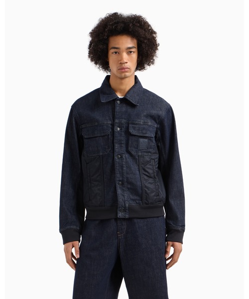 ARMANI EXCHANGE(アルマーニエクスチェンジ)の「【A|X アルマーニ エクスチェンジ】ダークインディゴ ミックスファブリック デニムジャケット(デニムジャケット・メンズ・インディゴブルー・XX-LARGE/SMALL/LARGE)」の1枚目の写真