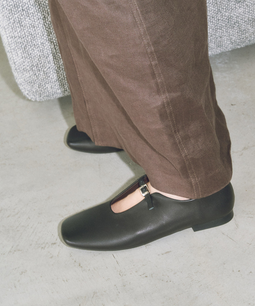 REMME(レメ)の「REMME/レメ MINIBELT FLAT(その他シューズ・レディース・ベージュ/ブラック・23.5cm/24cm/23cm/24.5cm)」の14枚目の写真