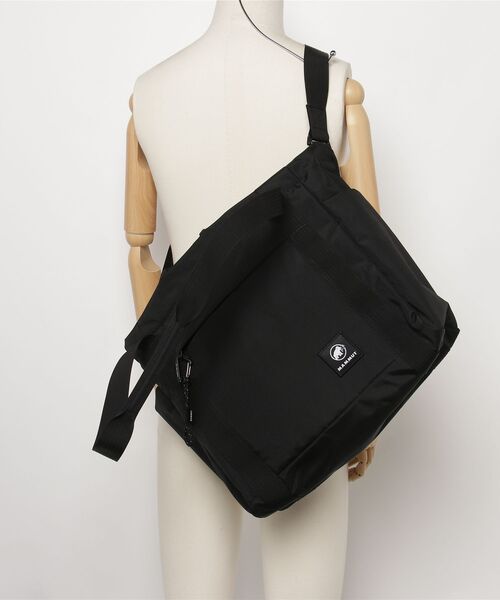 Mammut(マムート)の「エクセロン 2.0 トートバッグ ジャパンエクスクルーシブ ラージ / Xeron 2.0 Tote Bag JE Large(トートバッグ・メンズ・ブラック・21L)」の5枚目の写真