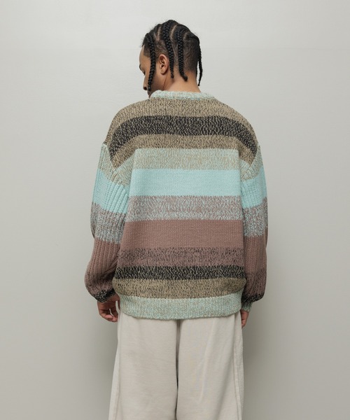 BAL（バル）の「GRADATION STRIPE CREWNECK SWEATER（ニット/セーター・メンズ・ブルー/グリーン/オレンジ・3/2/1）」の8枚目の写真
