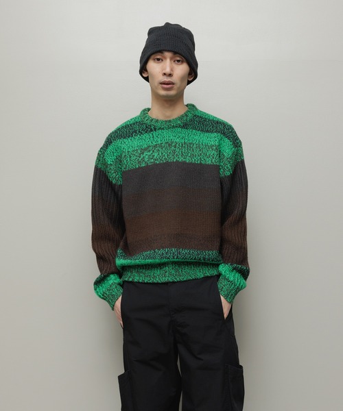 BAL（バル）の「GRADATION STRIPE CREWNECK SWEATER（ニット/セーター・メンズ・ブルー/グリーン/オレンジ・3/2/1）」の4枚目の写真