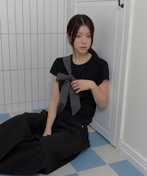 UNE MANSION(ユヌマンション)の「【UNE ORIGINAL】フロントチェック柄リボン半袖Tシャツカットソー(Tシャツ/カットソー・レディース・ネイビー/ブラック/アイボリー・SMALL/MEDIUM)」の7枚目の写真